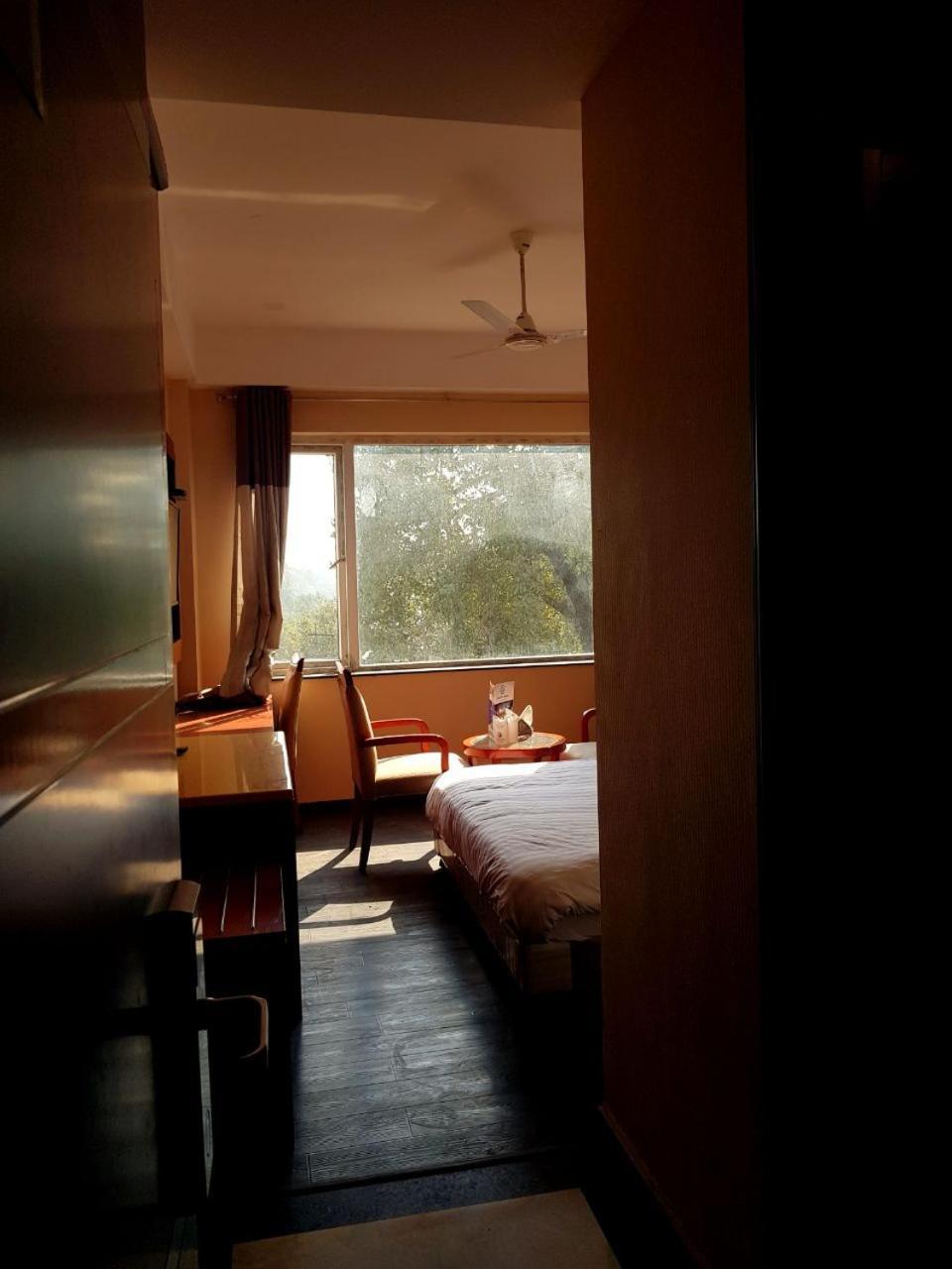 Hotel Blue Lagoon Haridwār Eksteriør bilde
