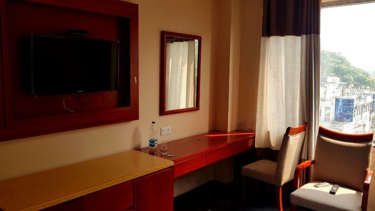 Hotel Blue Lagoon Haridwār Eksteriør bilde